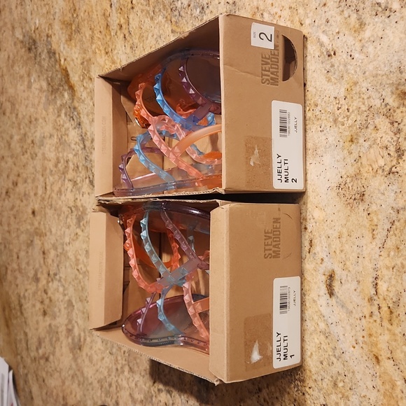 Steve Madden, Jelly Rainbow Gladiator Sandal Shoes.  NEW! - Picture 4 of 16